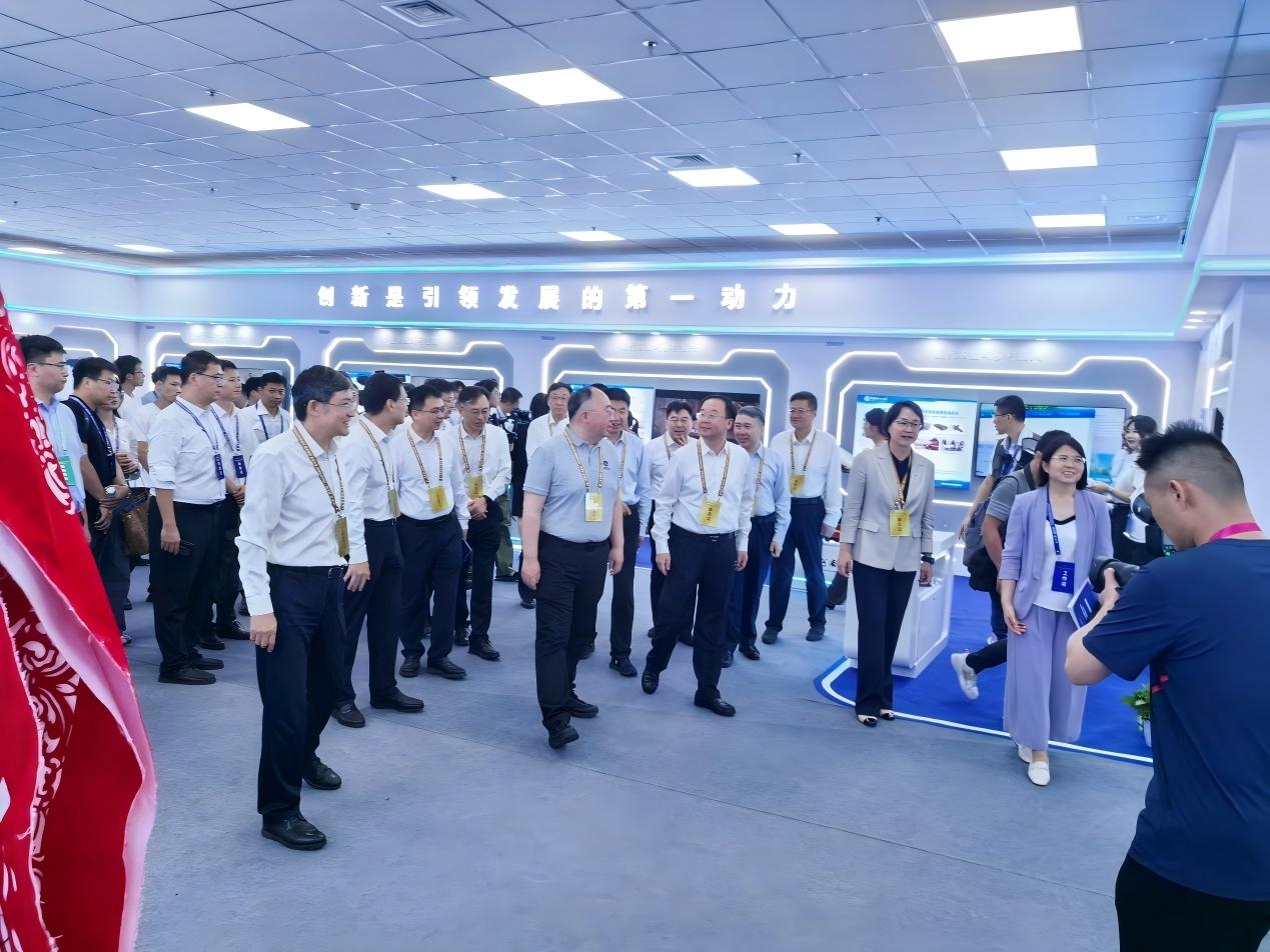 河南省“豫你攜手創(chuàng)贏未來”大學(xué)生創(chuàng)新創(chuàng)業(yè)大賽斬獲佳績 一銀兩銅彰顯創(chuàng)新實(shí)力，數(shù)字文化創(chuàng)意內(nèi)容應(yīng)用服務(wù)脫穎而出